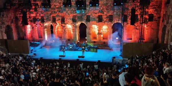 Stranglers: A midnight summer dream